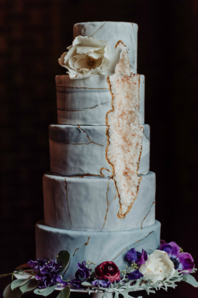 geode-wedding-cake