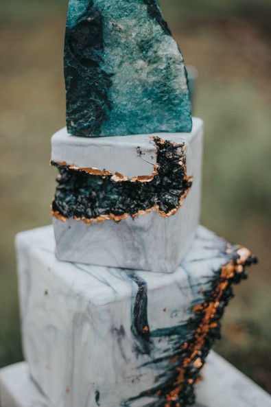 geode-wedding-cake-2
