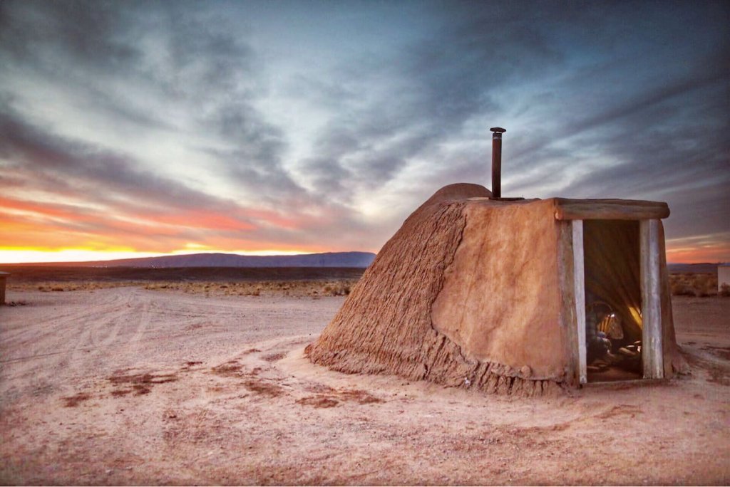 navajo hogan airbnb arizona