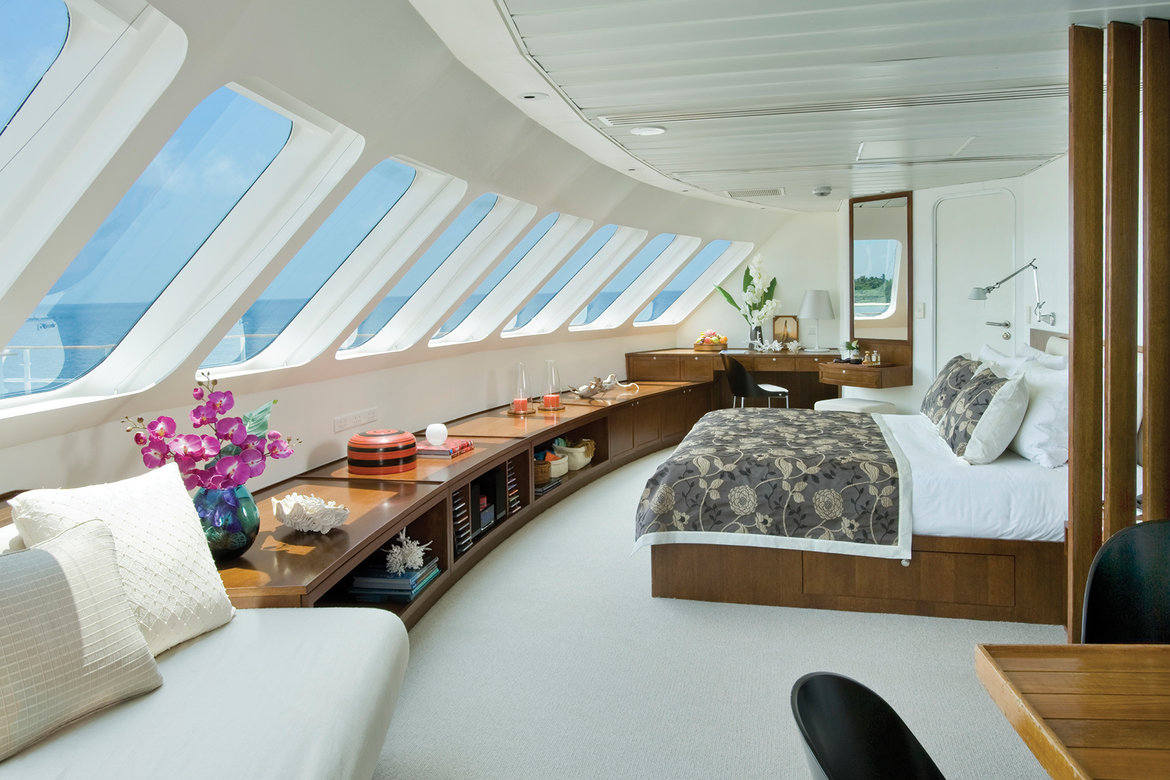 four seasons explorer yacht