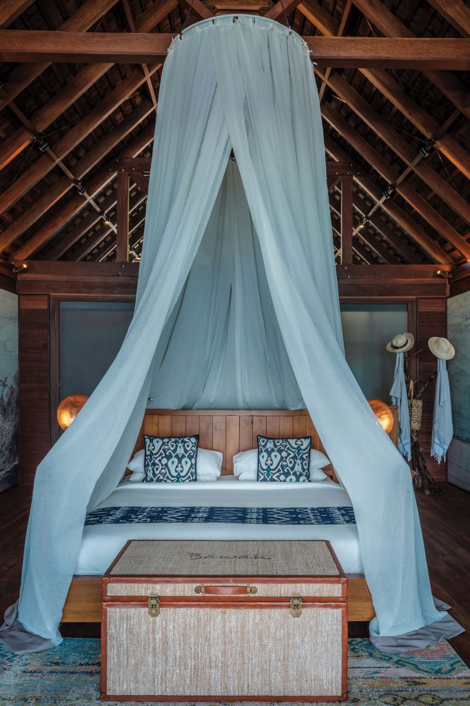 indonesia villa bedroom
