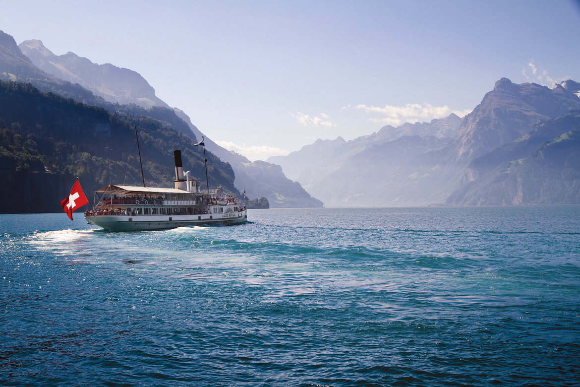 lake lucerne switzerland