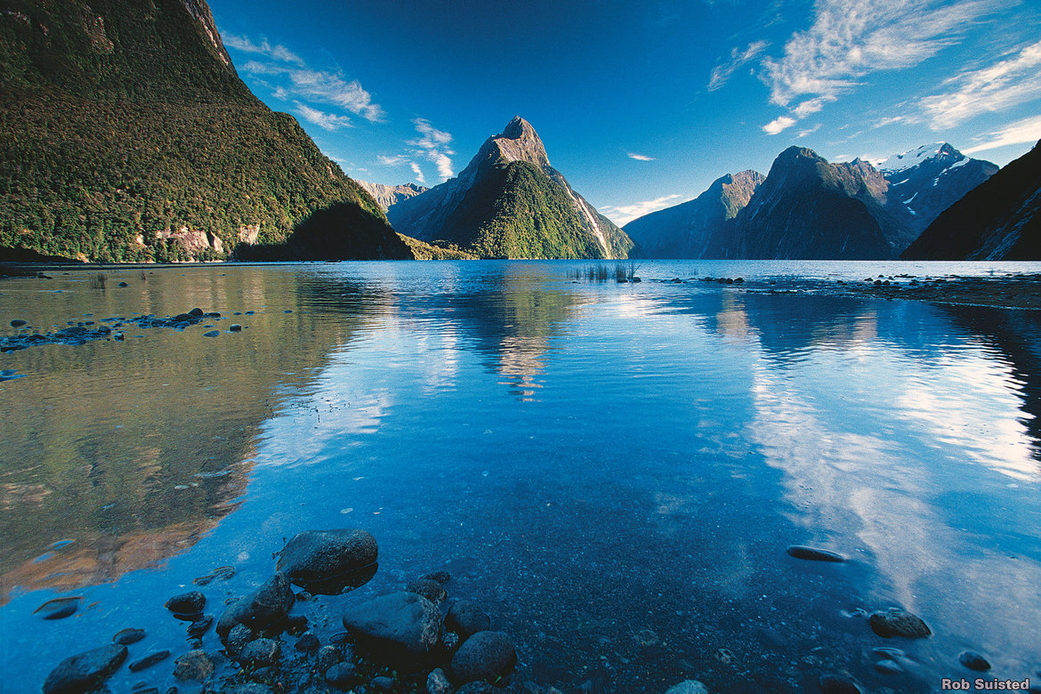 milford sound new zealand