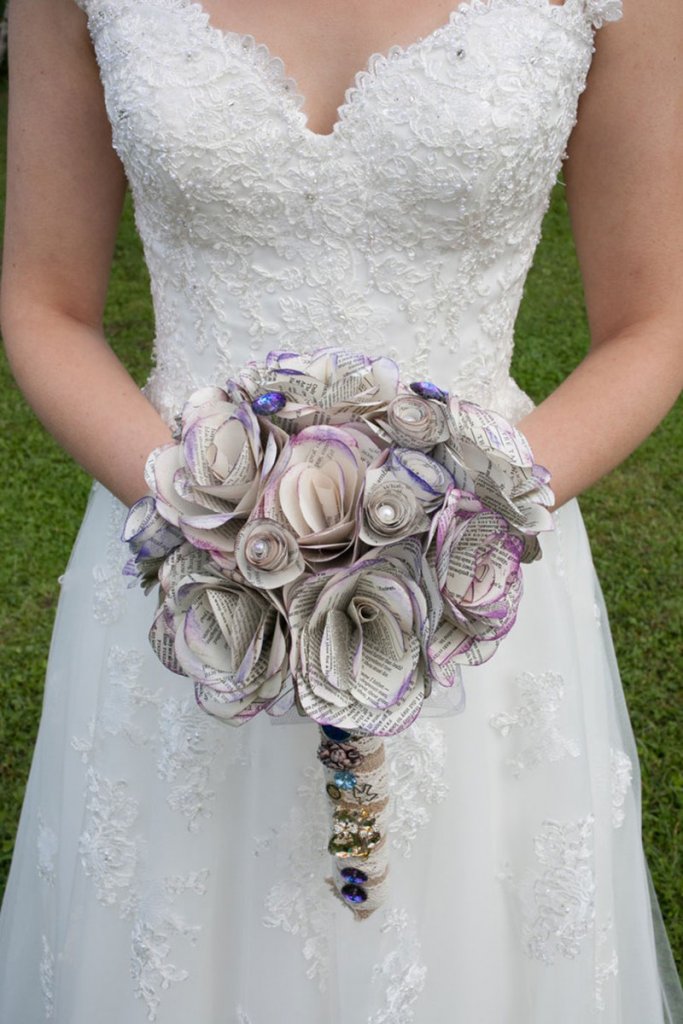 maggie sottero book pages bouquet