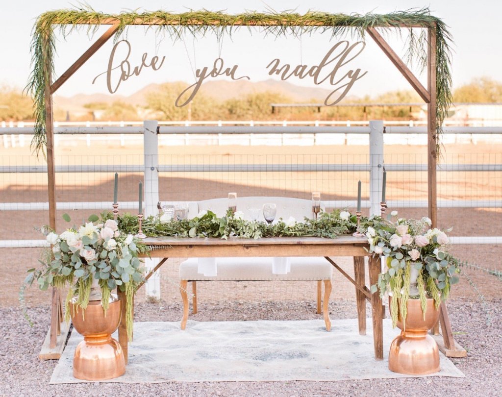 love you madly sweetheart table decor