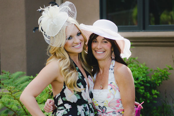 bride with mom 