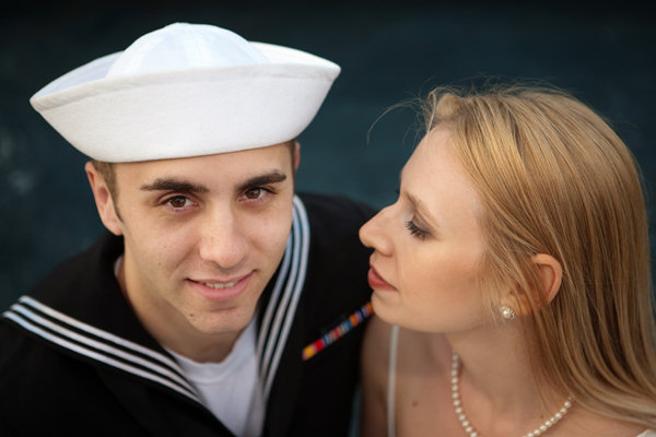 wars end kiss engagement photos