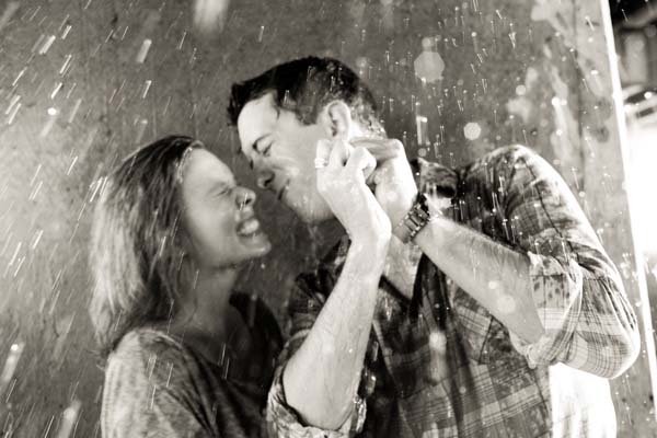 water balloons engagement photos