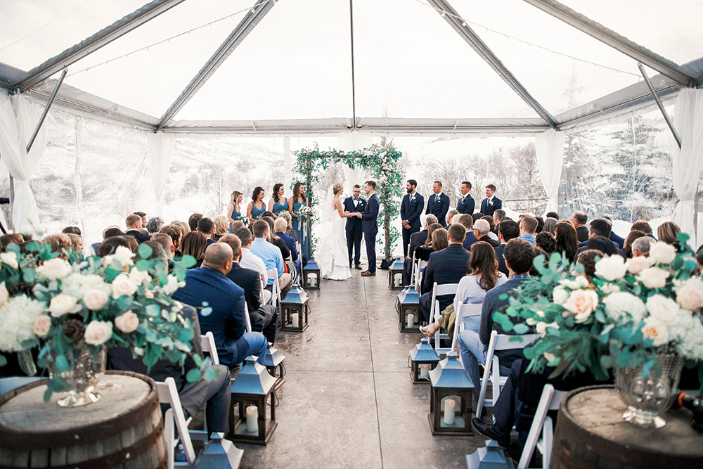 winter wedding ceremony