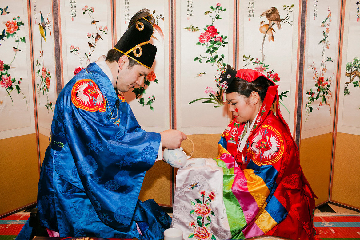 tea bowing wedding ceremony