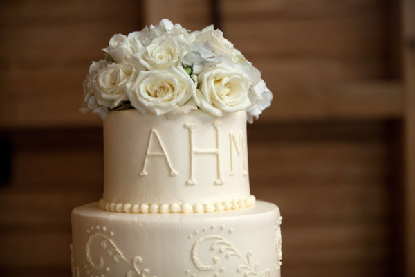 wedding cake monogram