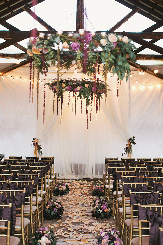 Barn wedding ceremony