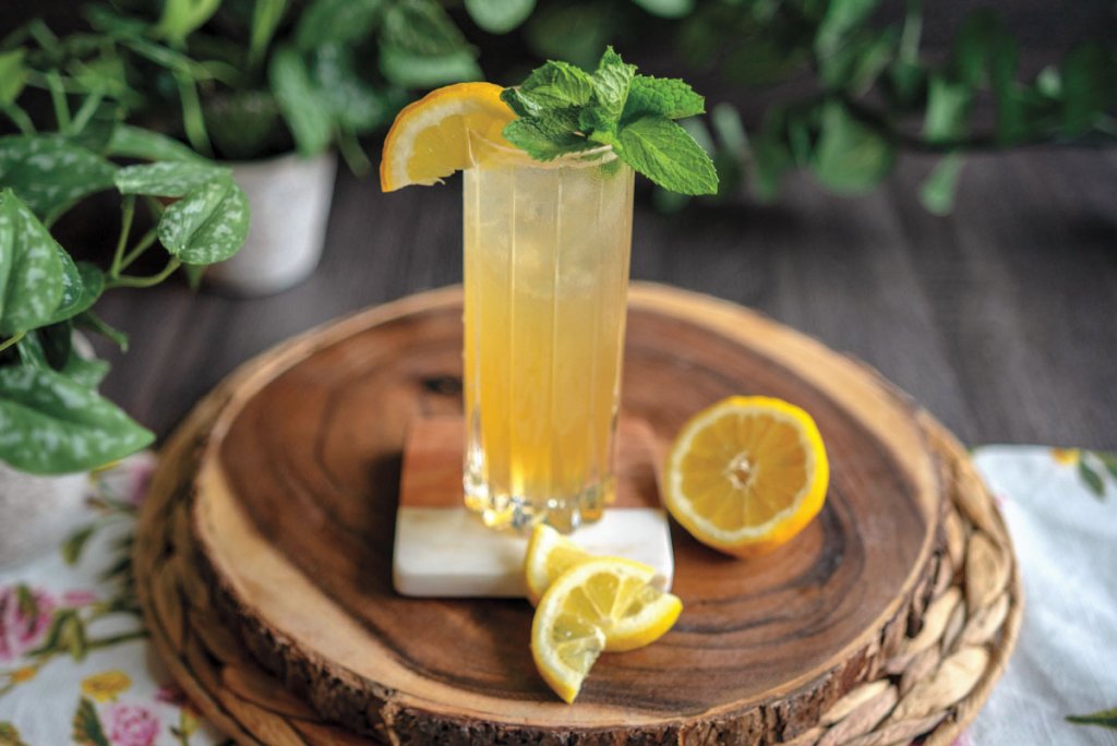 sweet tea arnold palmer with seagrams sweet tea vodka