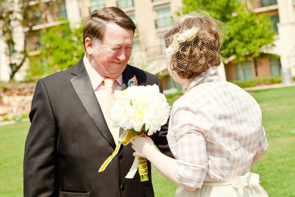 Wedding first look with dad