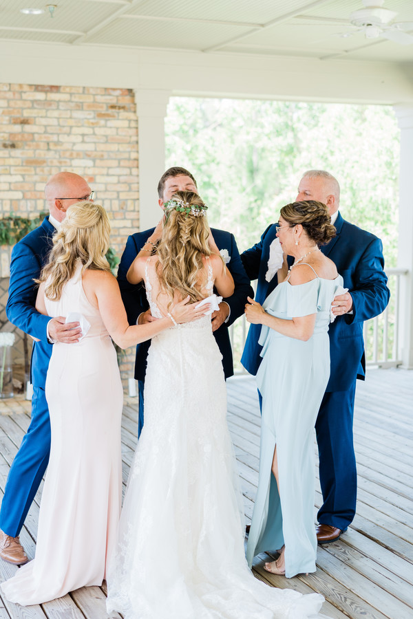 Wedding first look with parents