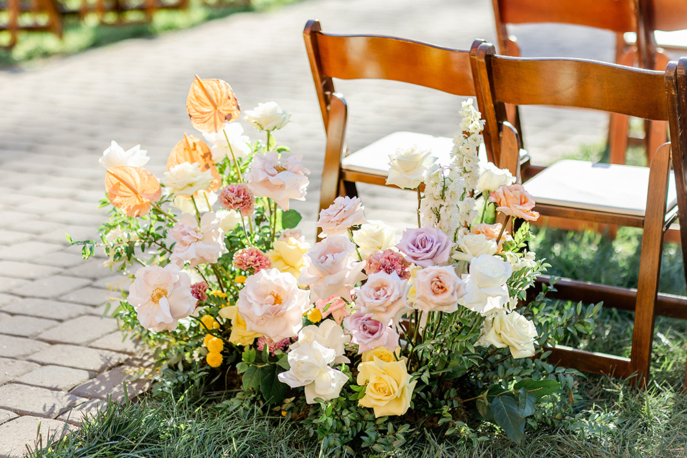 outdoor wedding flowers