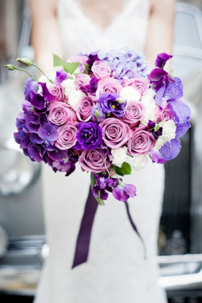 ultra violet wedding bouquet