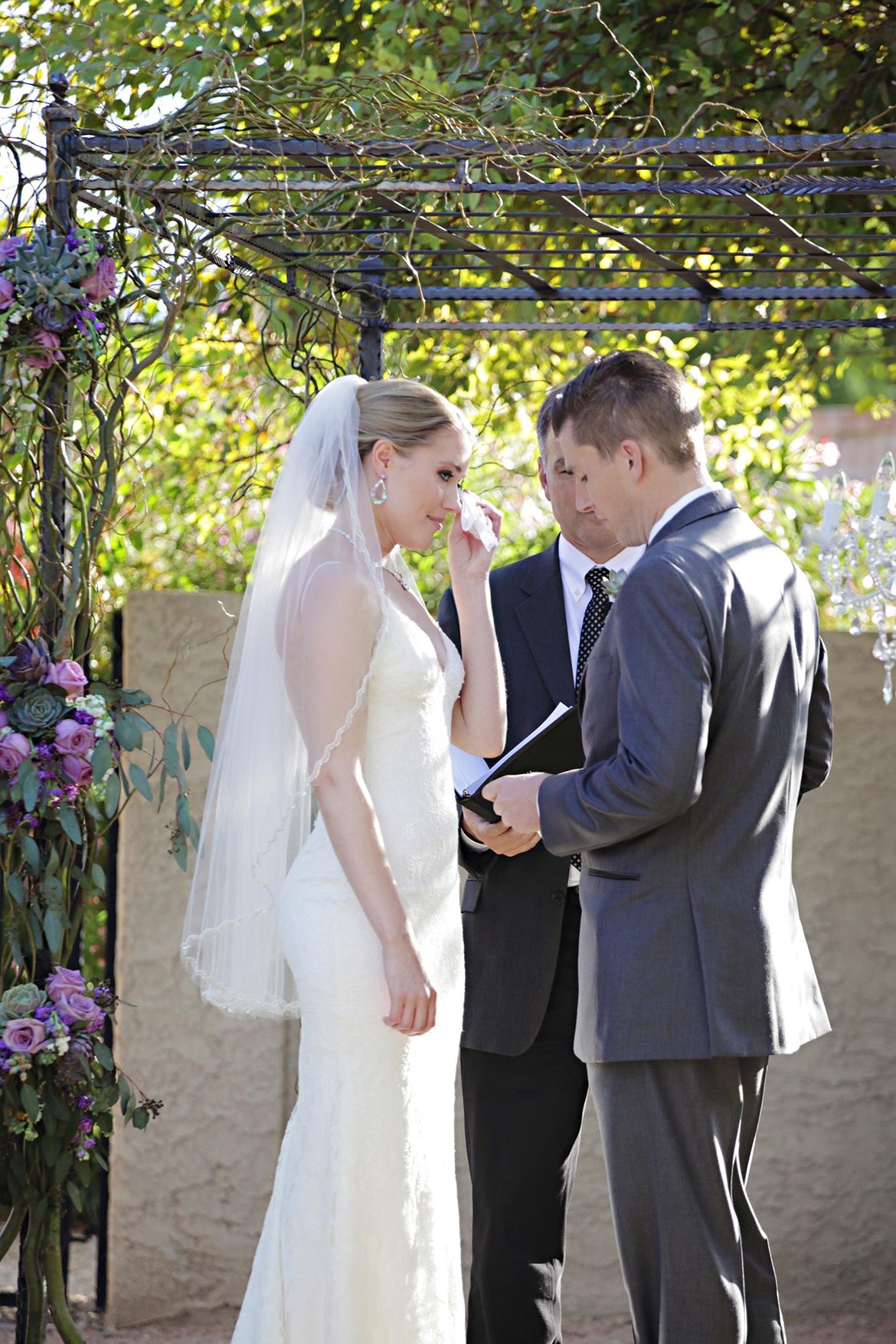 The Pros And Cons Of Throwing A Backyard Wedding BridalGuide The Pros And Cons Of Throwing A Backyard Wedding BridalGuide