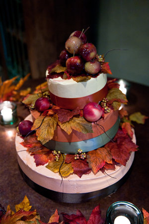 apple wedding cake