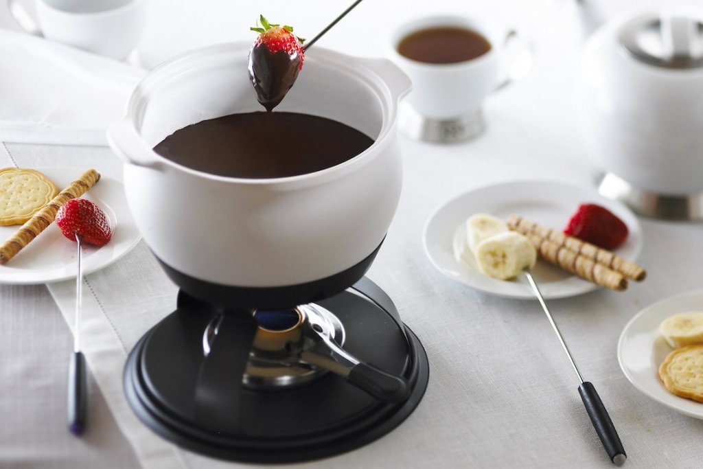 Fondue pot