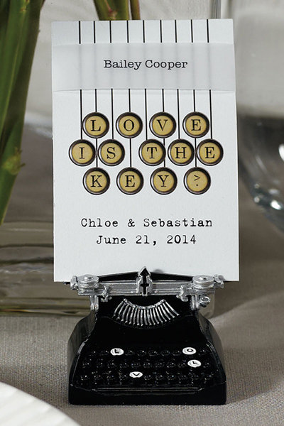 black and white typewriter card holder