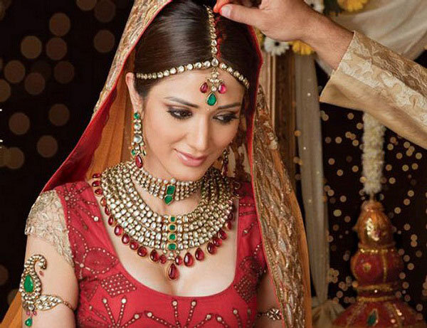 bride with jewels