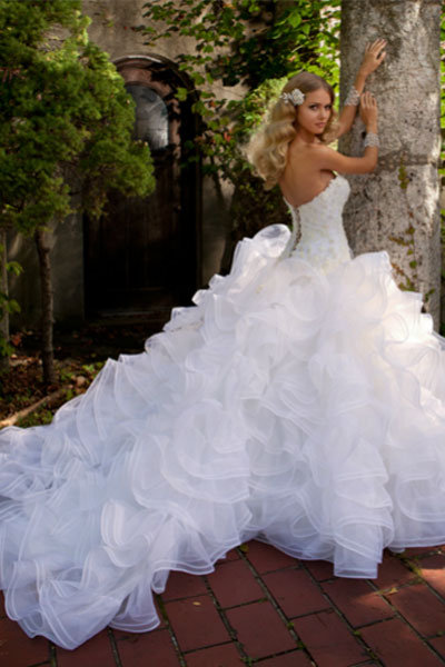 Nicole Snooki Polizzi is a Bridal Reflections Bride!