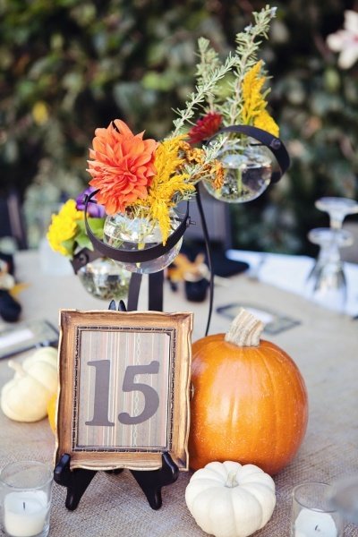 pumpkin centerpieces halloween wedding ideas