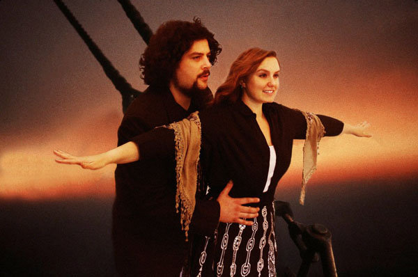 titanic engagement photos