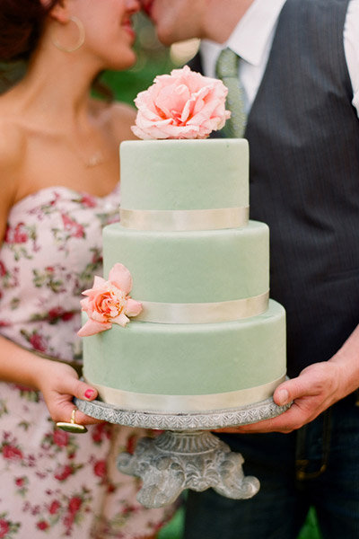 holding wedding cake green wedding cake new ways to use top tier bridal guide
