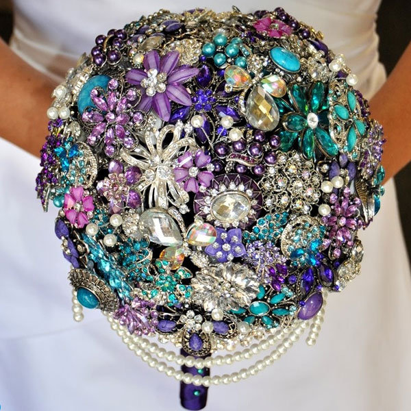 brooch bouquet