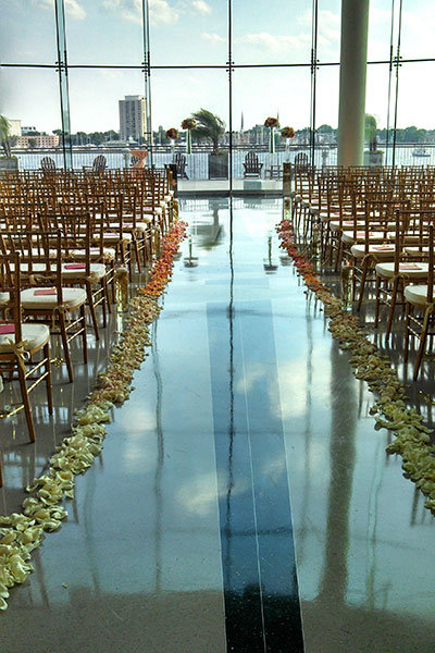 ombre ceremony aisle