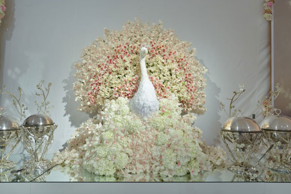 floral sculpture preston bailey