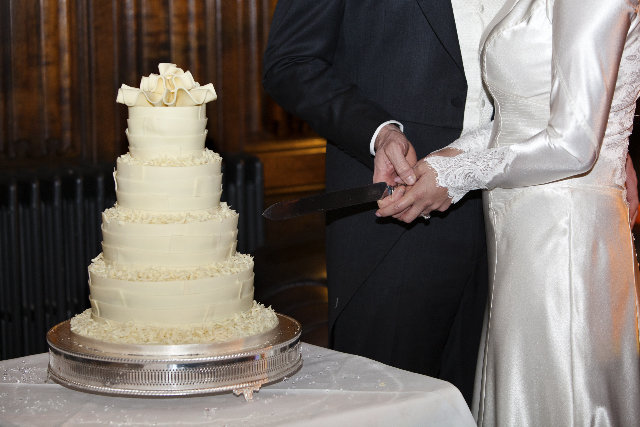 twilight breaking dawn wedding cake