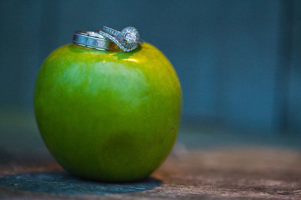 wedding rings on apple