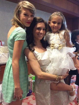 See Viral Video of Taylor Swift at Fan's Bridal Shower