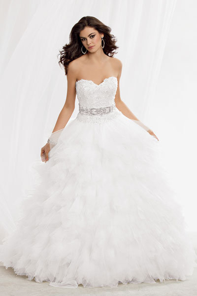 Top Wedding Gowns of 2013 | BridalGuide