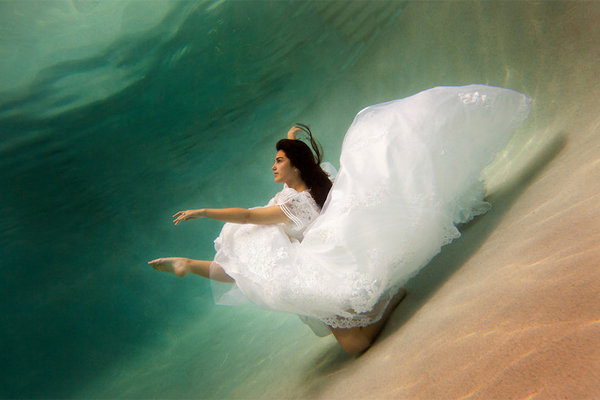 underwater trash the dress