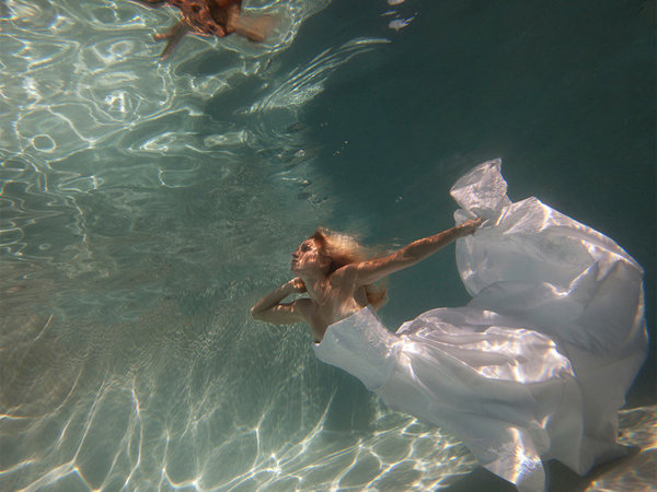 underwater trash the dress