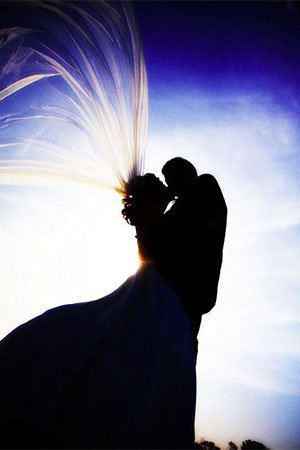 silhouette wedding photo