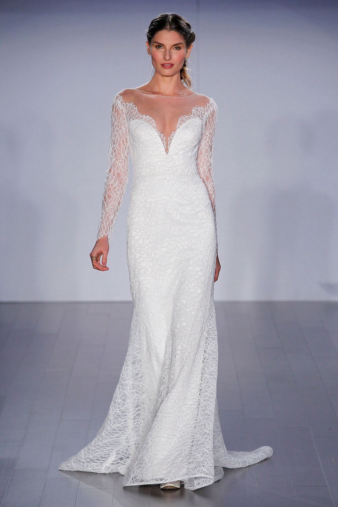 jim hjelm wedding gown