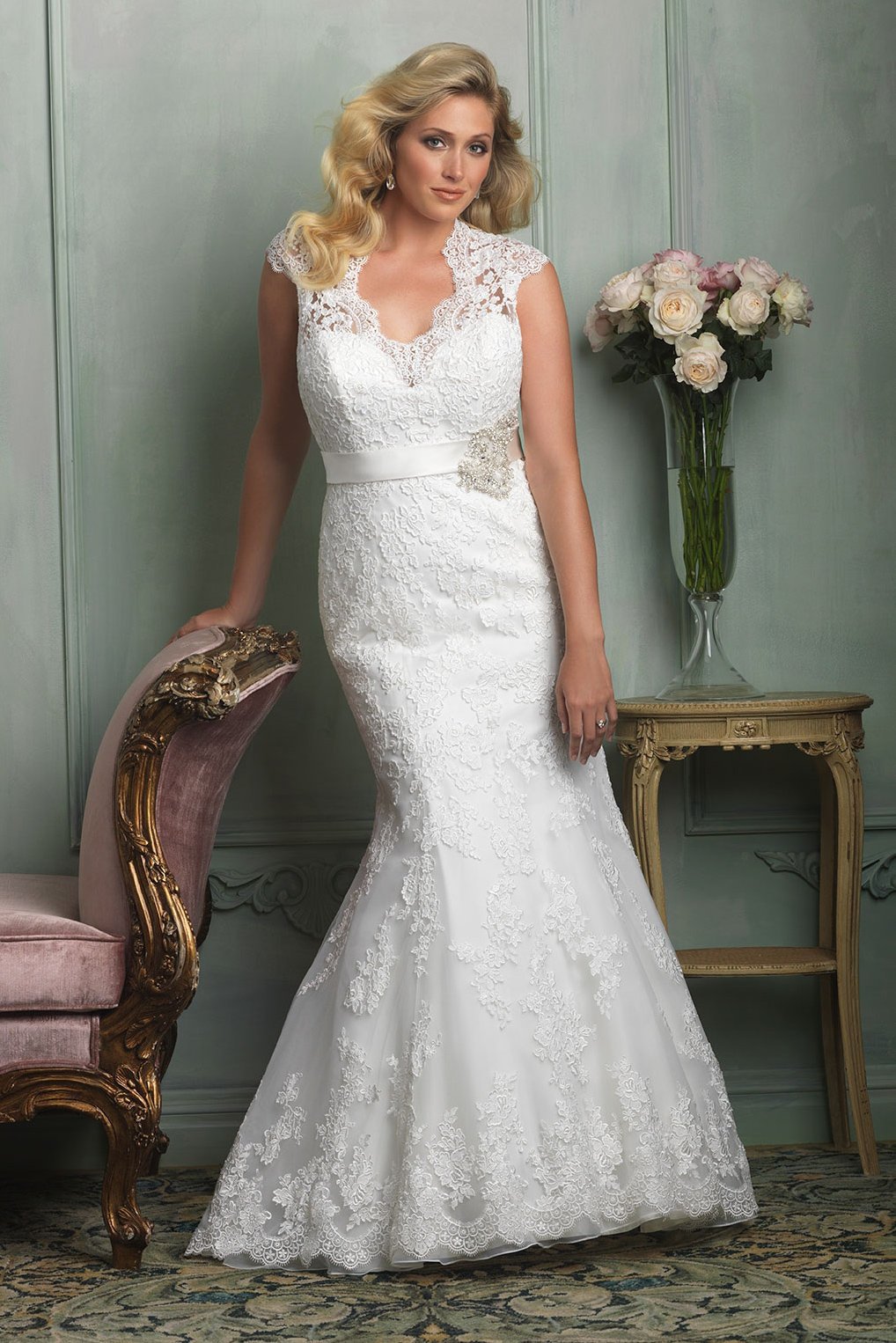 Shopping Tips for Plus  Size  Brides BridalGuide