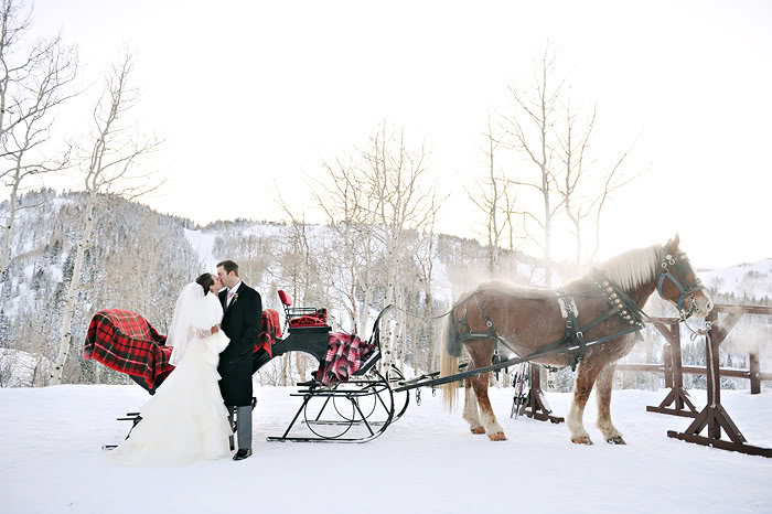 snowy winter wedding