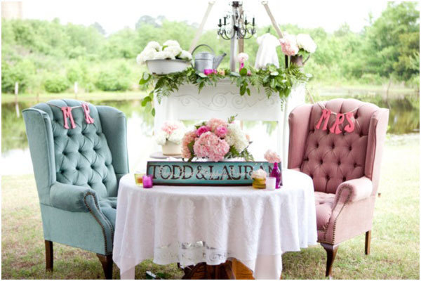  comfy sweetheart table 