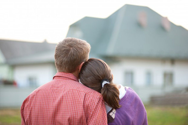 couple purchasing a home