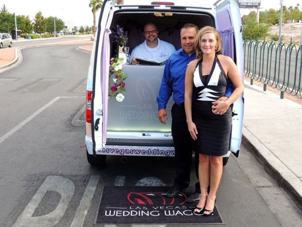 the vegas wedding wagon