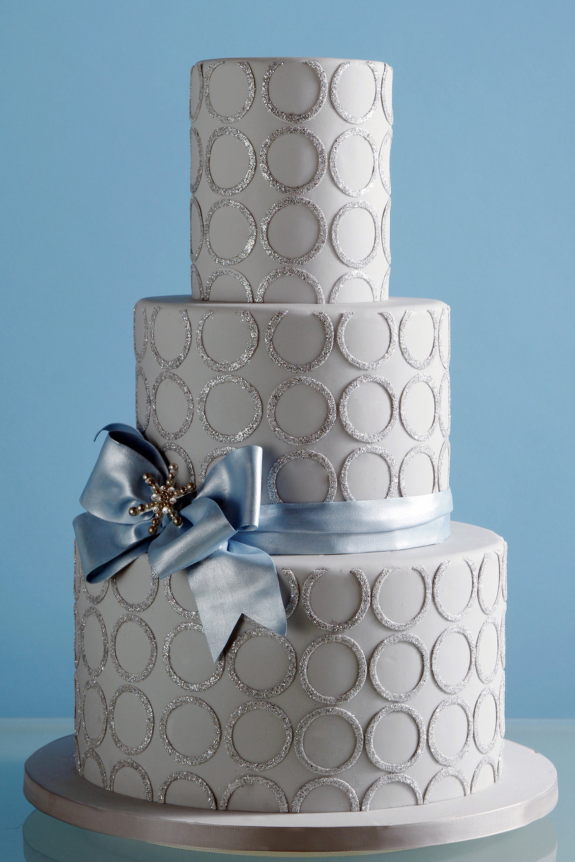 silver wedding cake