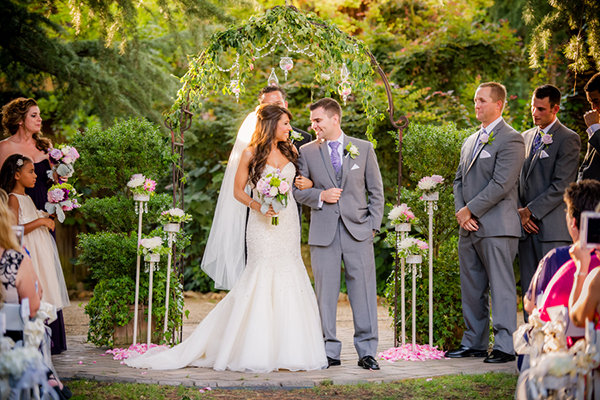 Cheery Ceremony Décor