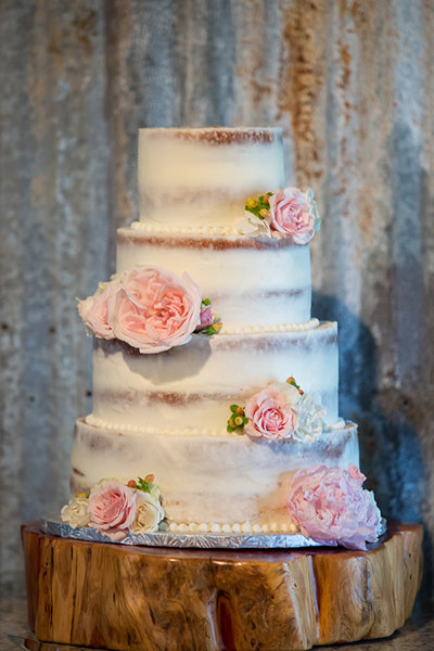 All-White With a Twist All-White With a Twist