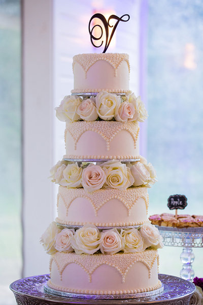 All-White With a Twist All-White With a Twist